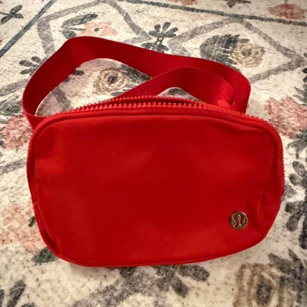 Red lululemon everywhere belt bag